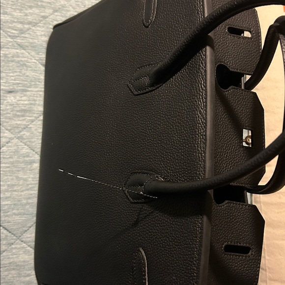 Elegant Black Leather Men's Bag - Picture 2 of 9